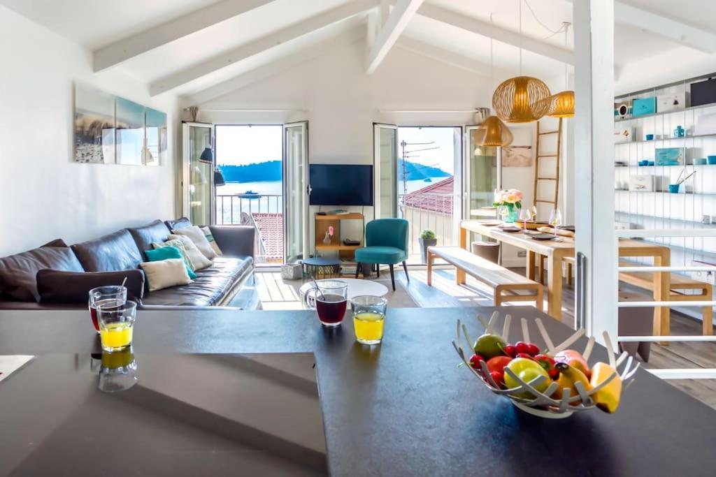#40 Bright Sea View Suite For 6 2Mins Walk Port & Sea วีลล์ฟรองซ์-ซูร์-แมร์ ภายนอก รูปภาพ